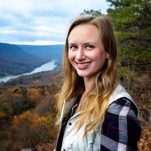 Meet your Posher, Leanne